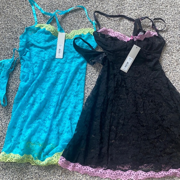 (2) APT. 9 Laundre sets with gstrings - Picture 1 of 4